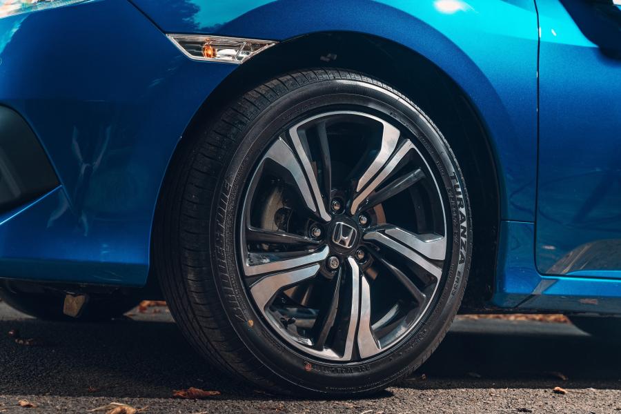 Колеса Honda Civic Sedan (FC) 2018 года  (UK) (фото 66 из 94)